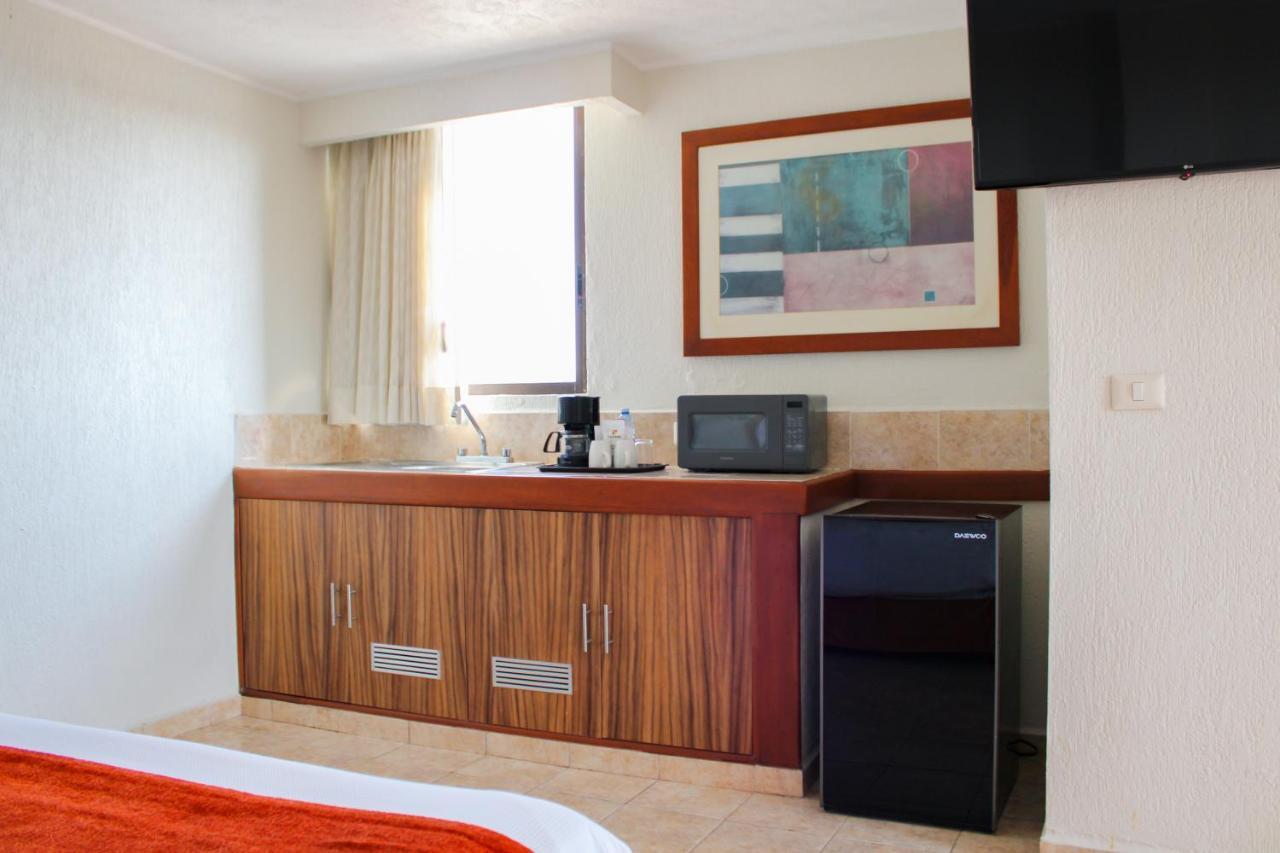 Hotel & Suites Real Del Lago Villahermosa Ngoại thất bức ảnh