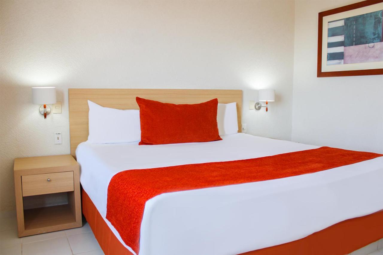 Hotel & Suites Real Del Lago Villahermosa Ngoại thất bức ảnh
