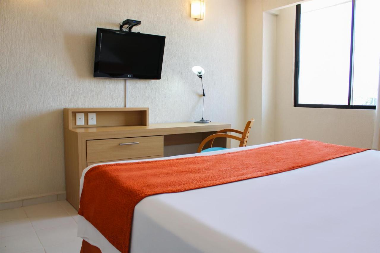 Hotel & Suites Real Del Lago Villahermosa Ngoại thất bức ảnh
