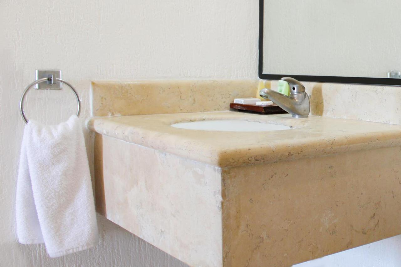 Hotel & Suites Real Del Lago Villahermosa Ngoại thất bức ảnh