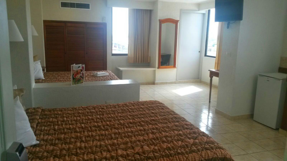 Hotel & Suites Real Del Lago Villahermosa Ngoại thất bức ảnh