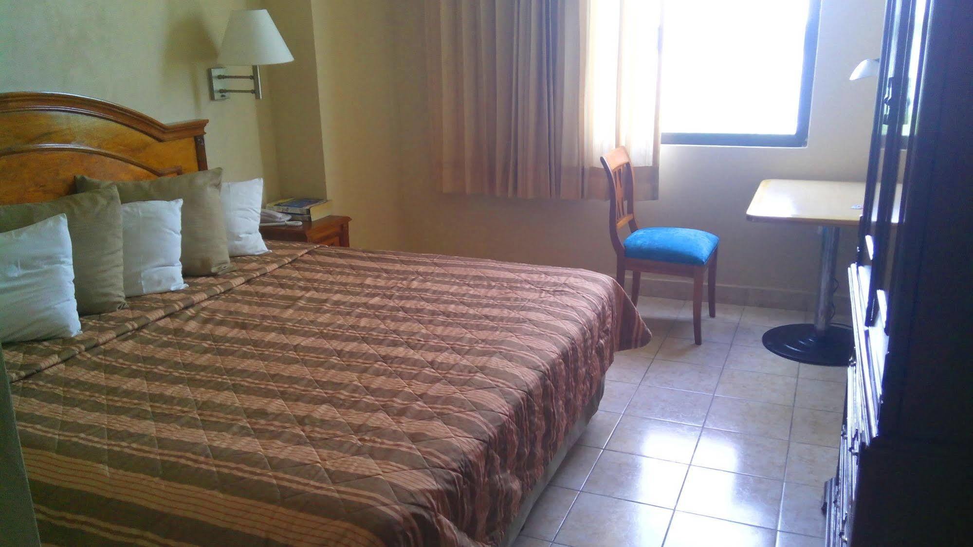 Hotel & Suites Real Del Lago Villahermosa Ngoại thất bức ảnh